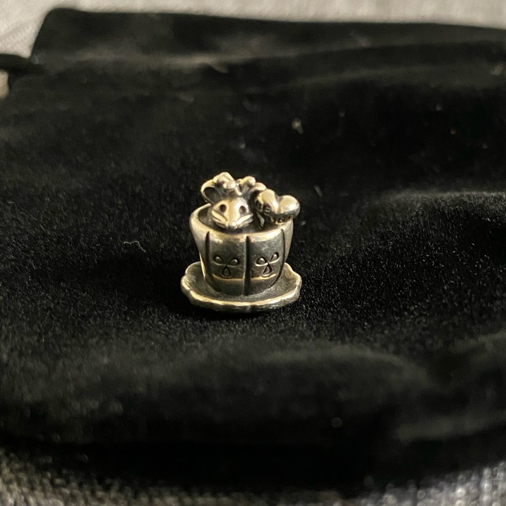 Pandora Mouse in Teacup Charm